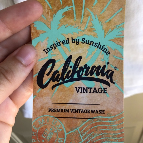 Fashion Nova California vintage white jean shorts - Picture 4 of 4